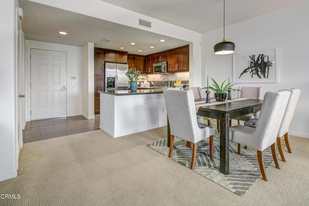 931 E Walnut Avenue 314