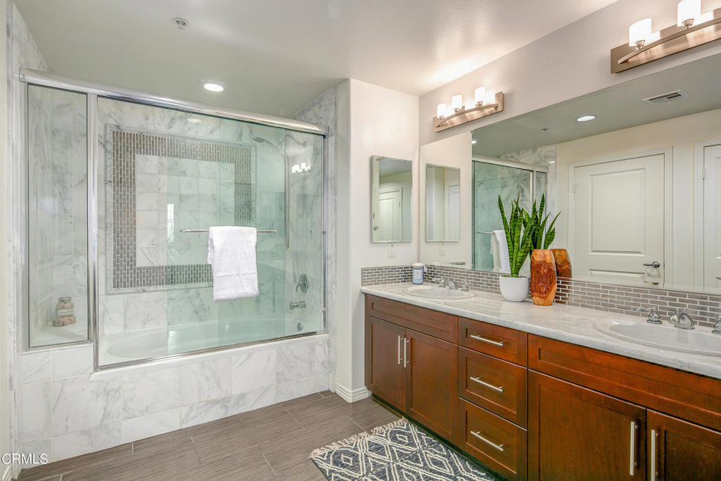 931 E Walnut Avenue 314