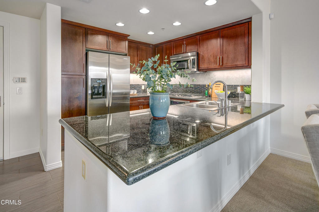 931 E Walnut Avenue 314