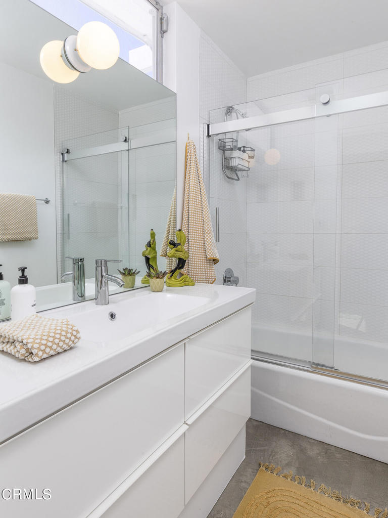 225 N Orchid Tree Lane Lane