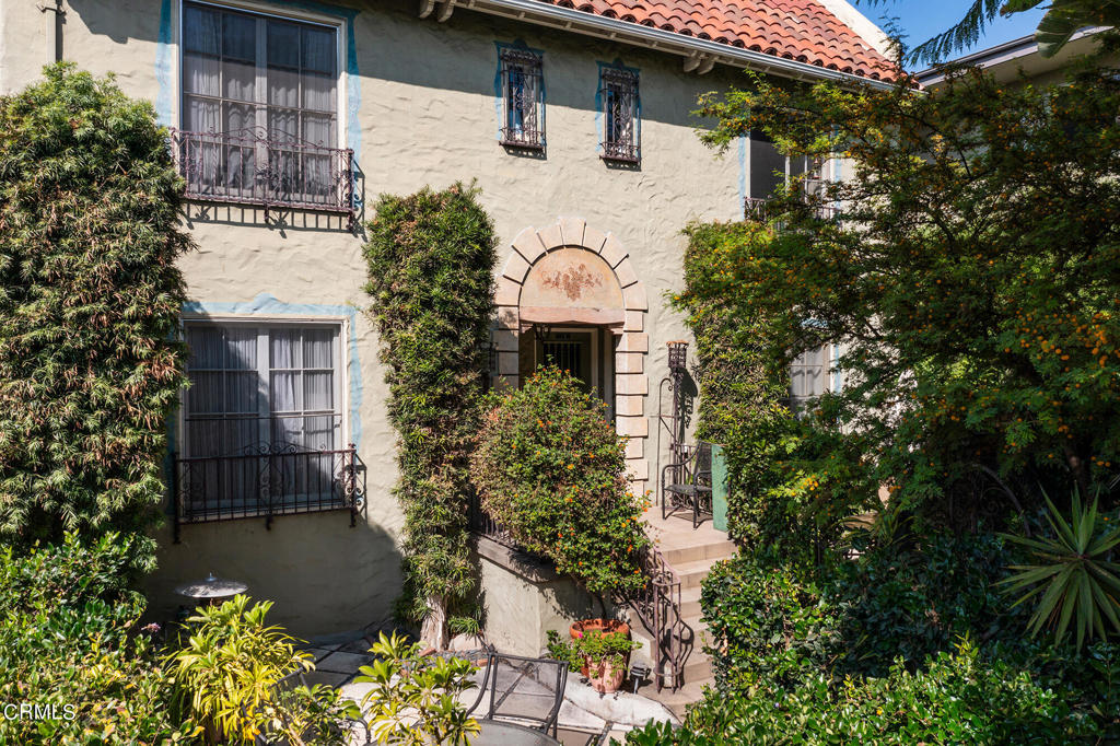 1119 Hacienda Place