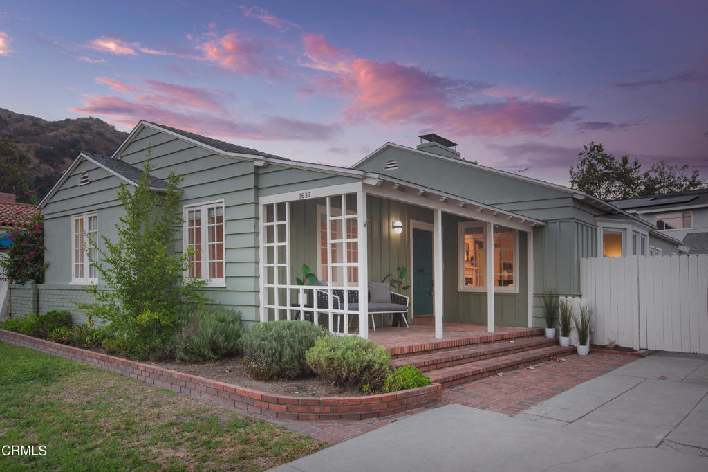1637 Santa Rosa Avenue