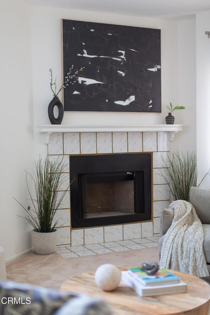 2249 Montrose Avenue 10