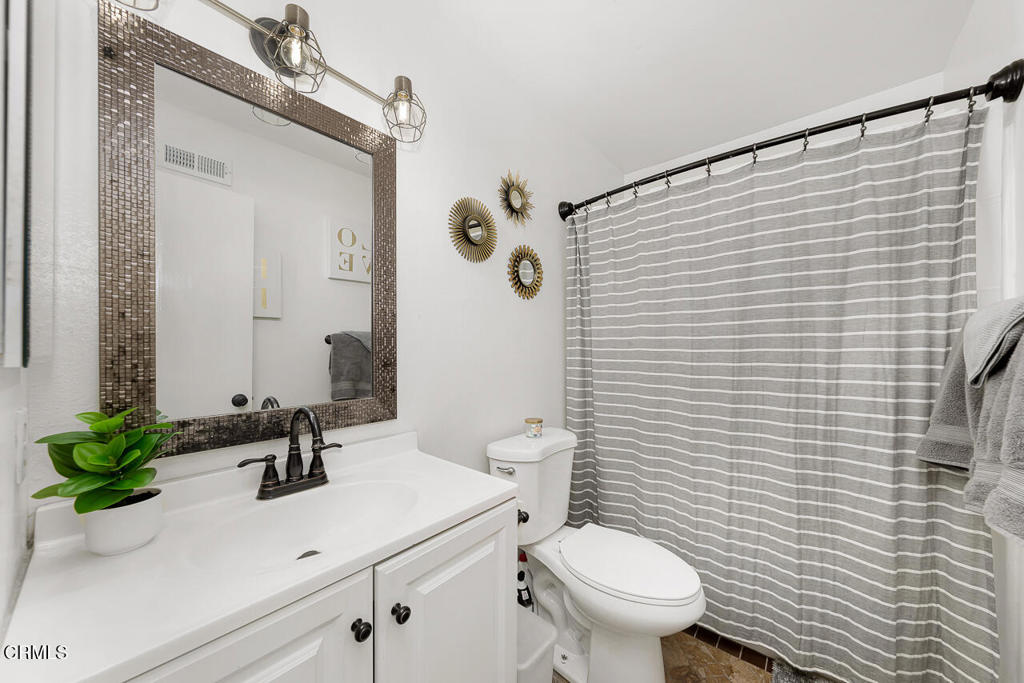 807 S Mollison Avenue 39