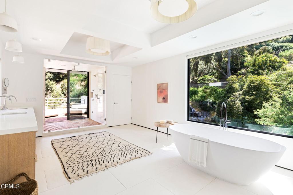 11210 Briarcliff Lane