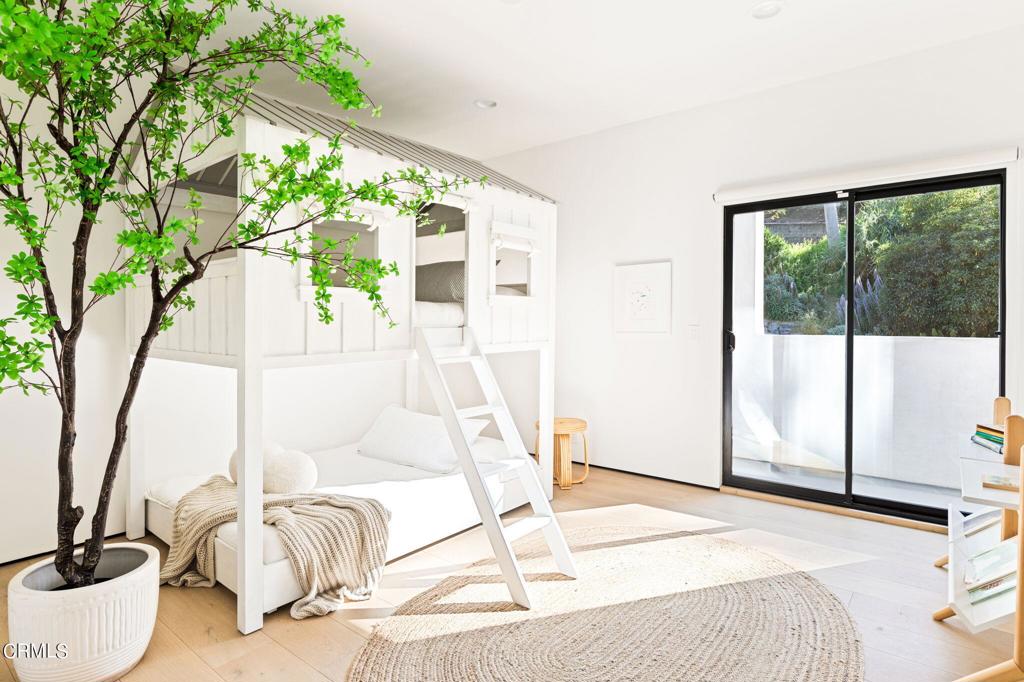 11210 Briarcliff Lane