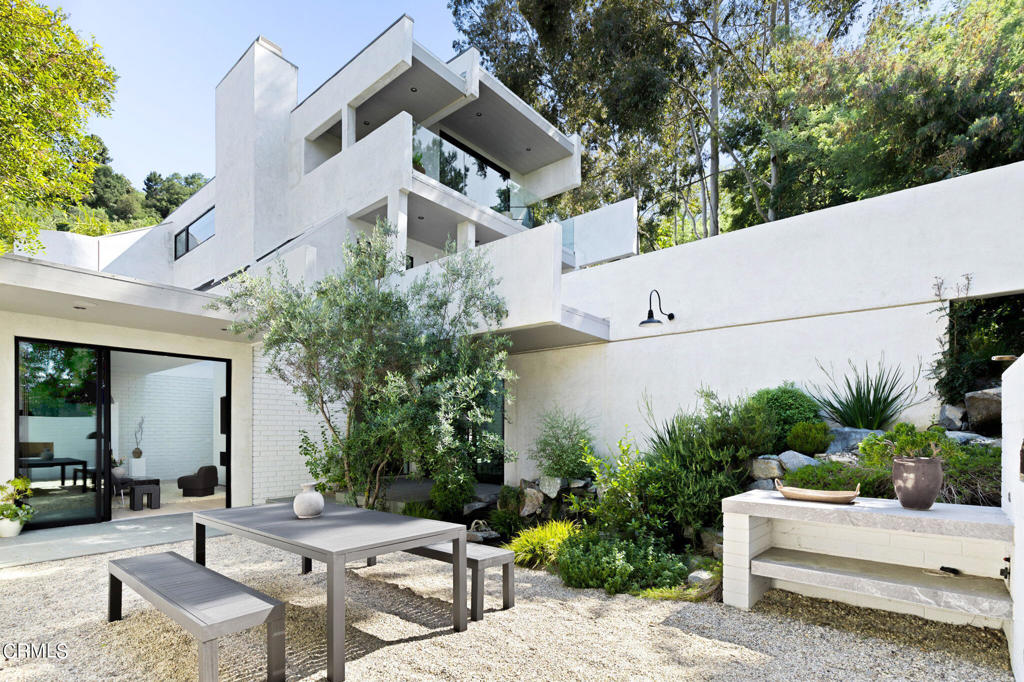 11210 Briarcliff Lane