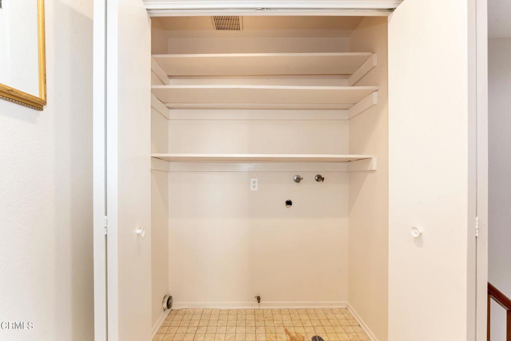 1923 E Washington Boulevard 4