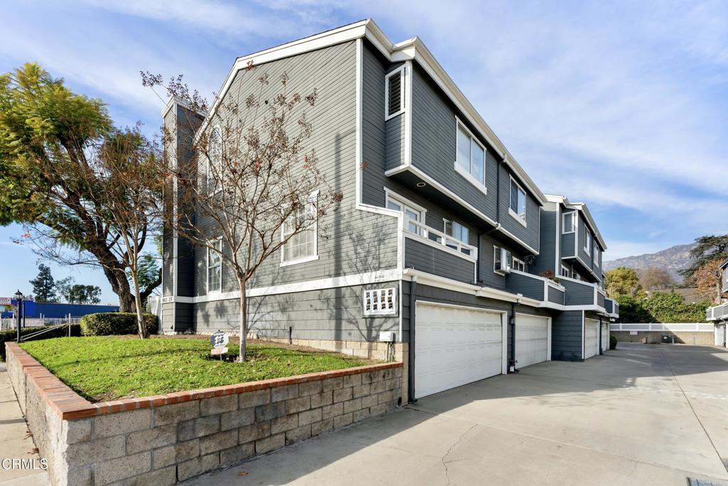 1923 E Washington Boulevard 4