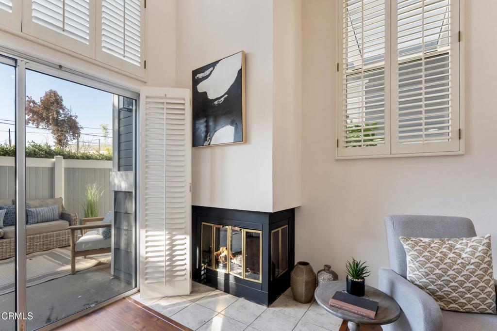 1923 E Washington Boulevard 4