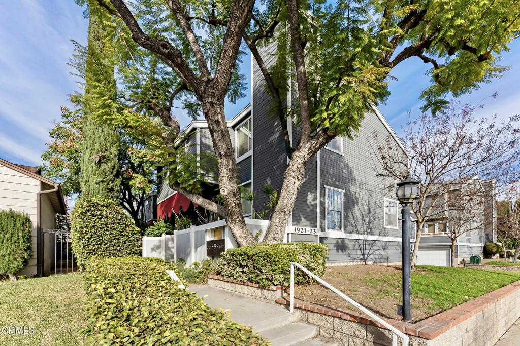 1923 E Washington Boulevard 4