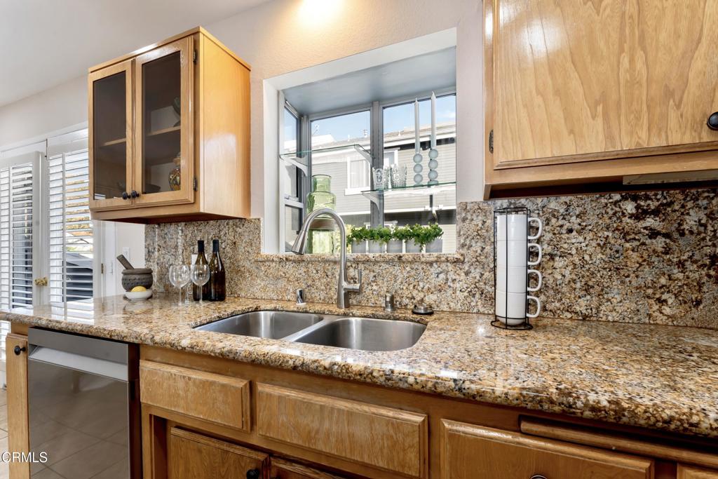 1923 E Washington Boulevard 4