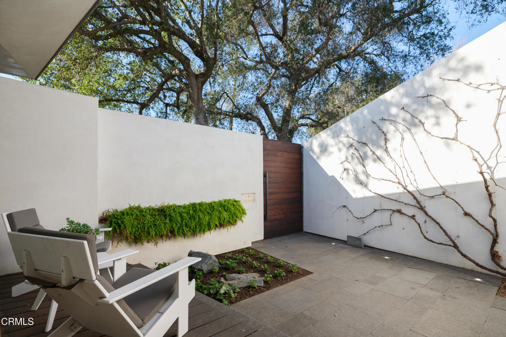 1200 E Woodbury Road