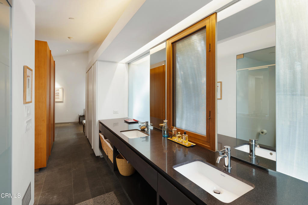 1200 E Woodbury Road