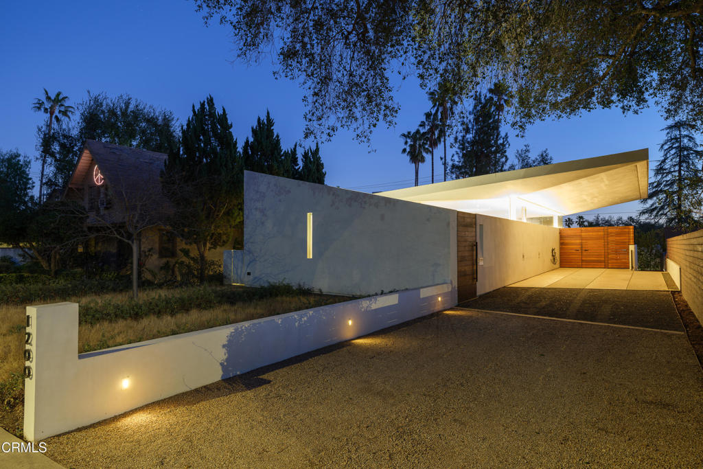 1200 E Woodbury Road