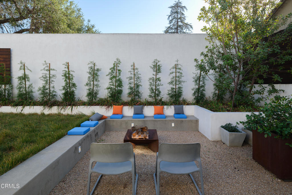 1200 E Woodbury Road