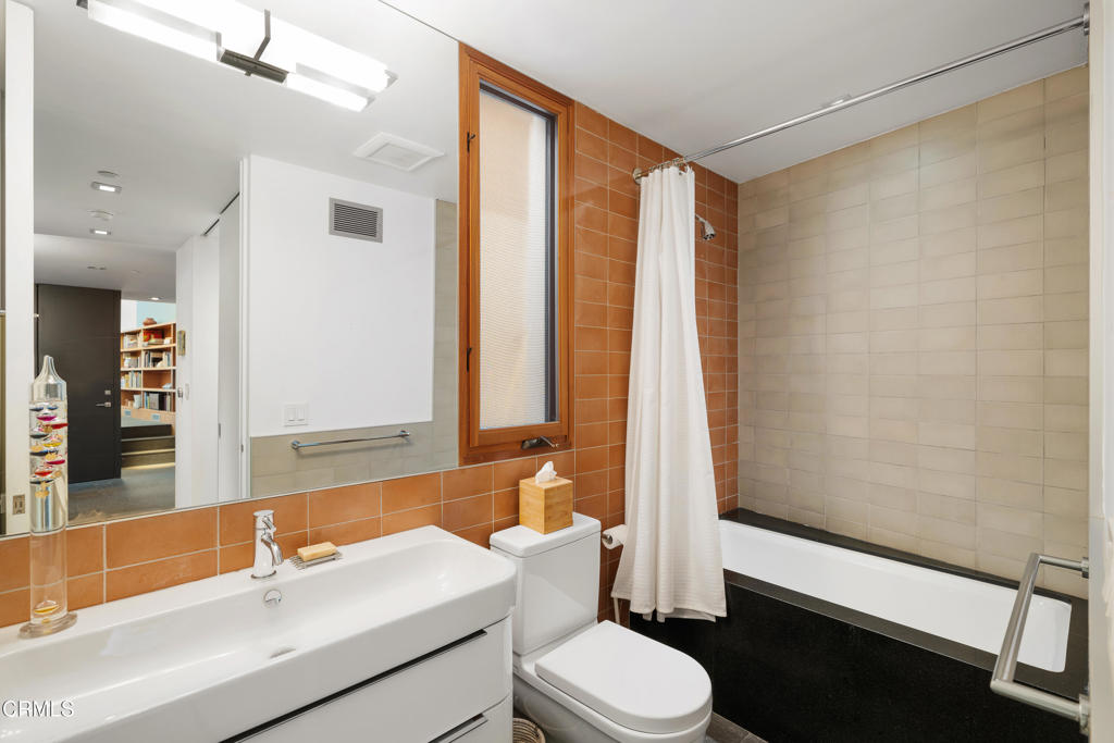 1200 E Woodbury Road