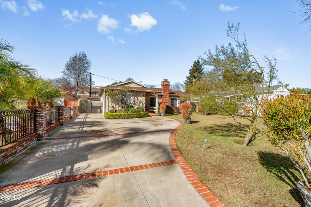 365 S San Gabriel Boulevard