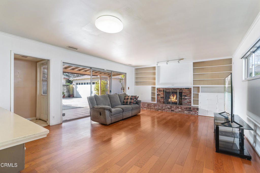 365 S San Gabriel Boulevard