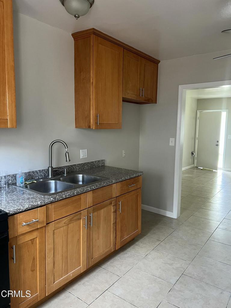 140 W 5th Street 2