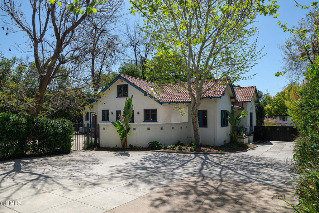 1073 Atchison Street