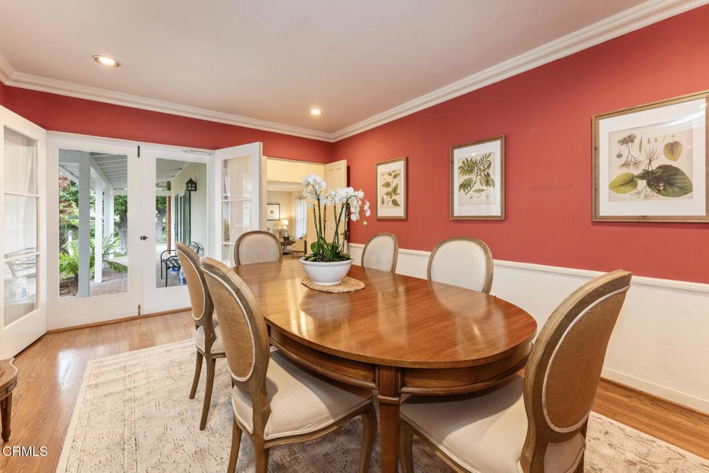 2011 E Mountain Street