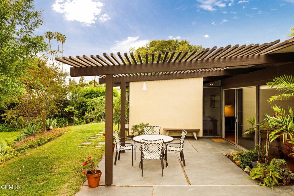 14040 Honeysuckle Lane