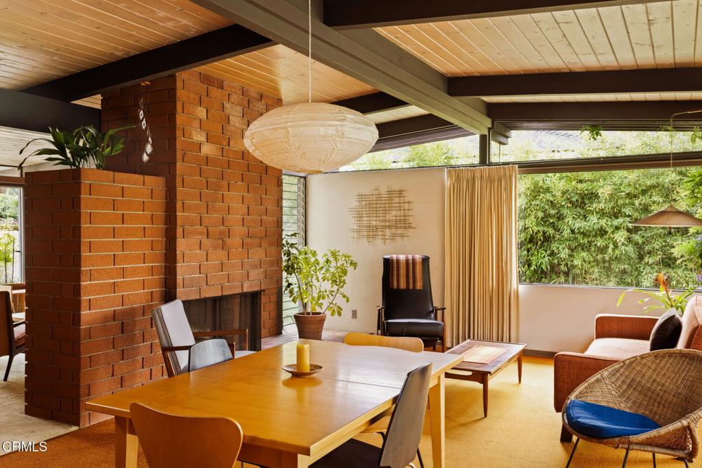 14040 Honeysuckle Lane