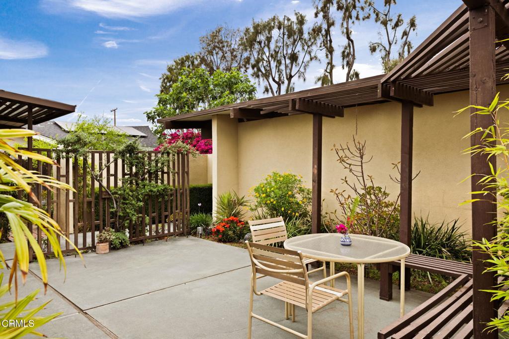 14040 Honeysuckle Lane