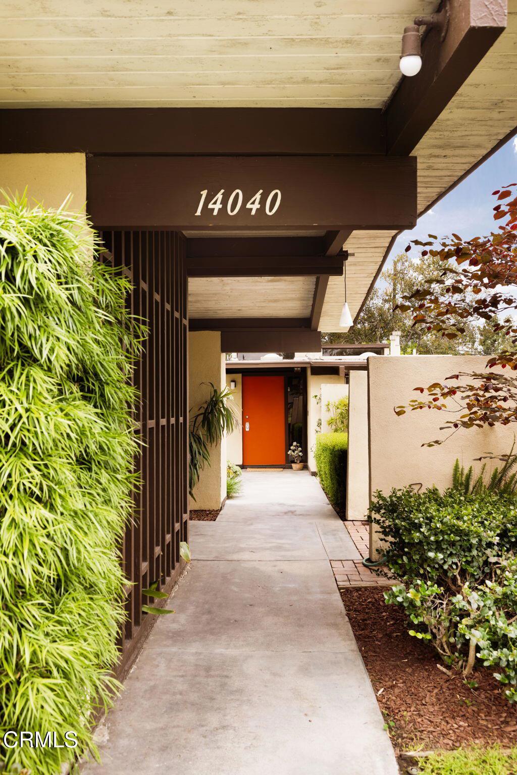 14040 Honeysuckle Lane