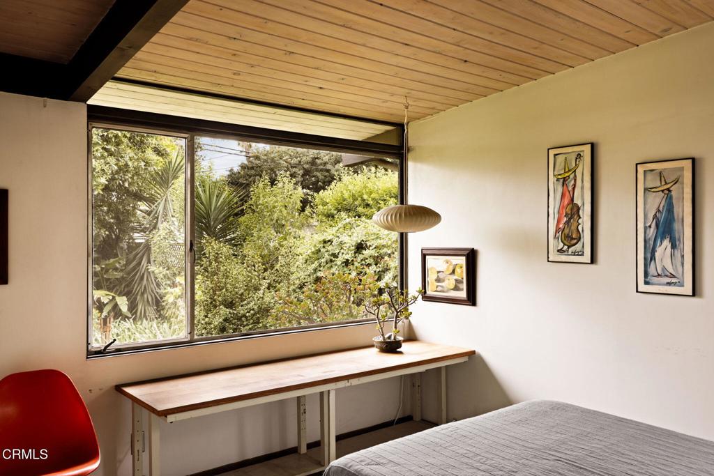 14040 Honeysuckle Lane