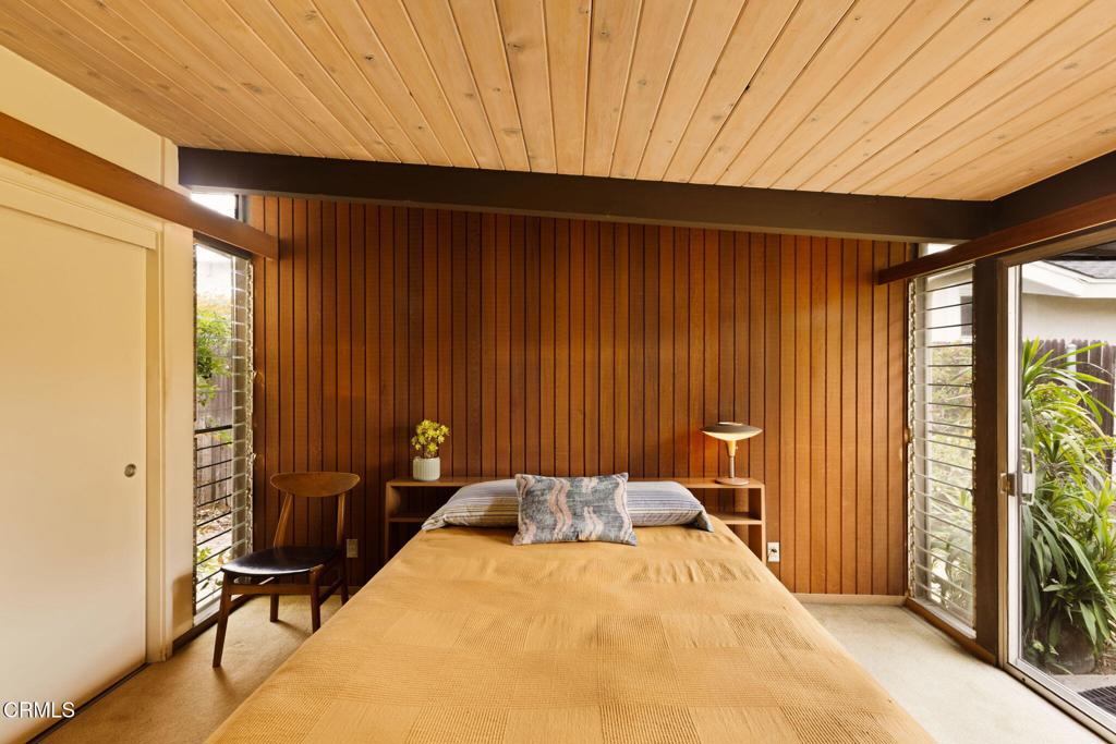 14040 Honeysuckle Lane