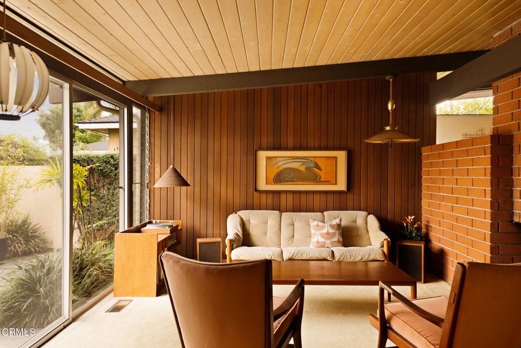 14040 Honeysuckle Lane