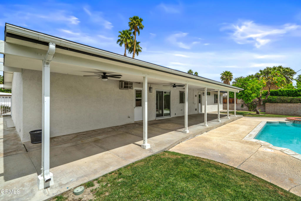2075 E Calle Felicia