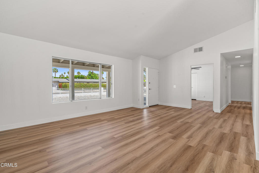 2075 E Calle Felicia
