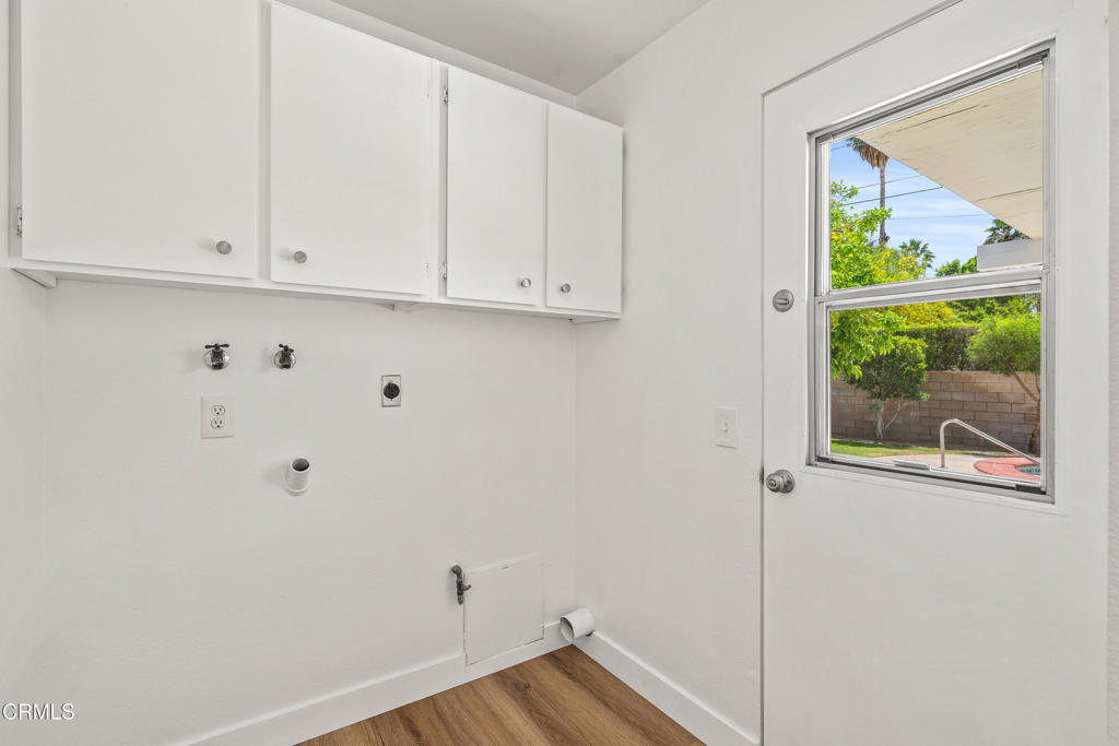 2075 E Calle Felicia