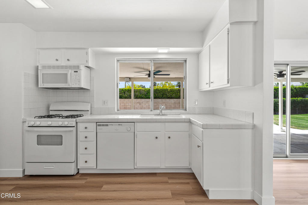 2075 E Calle Felicia