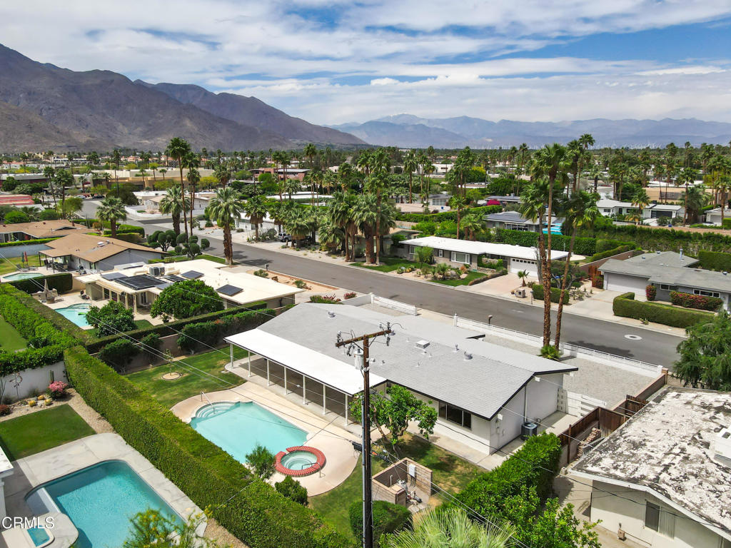 2075 E Calle Felicia
