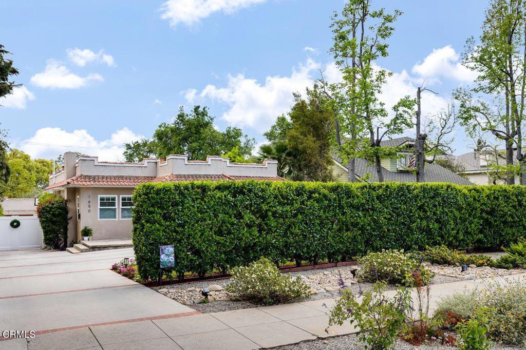 1650 E Orange Grove Boulevard