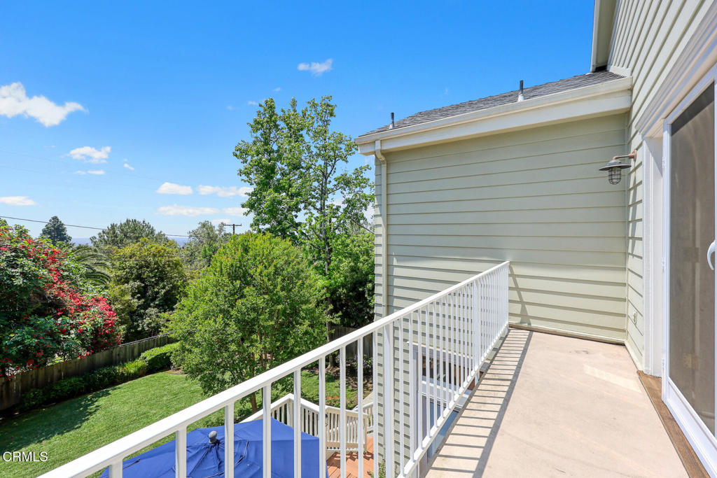 260 W Carter Avenue