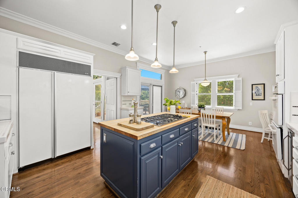 260 W Carter Avenue