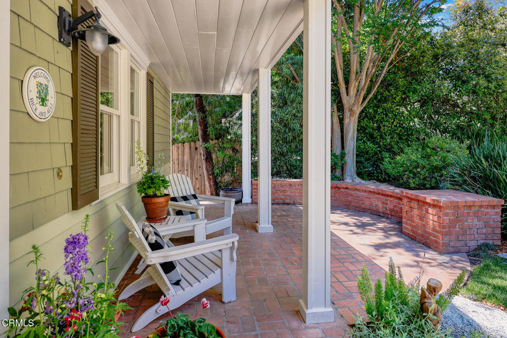 260 W Carter Avenue