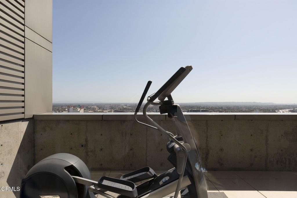 1155 S Grand Avenue 1403