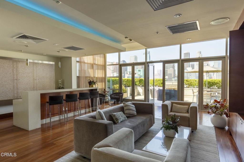 1155 S Grand Avenue 1403