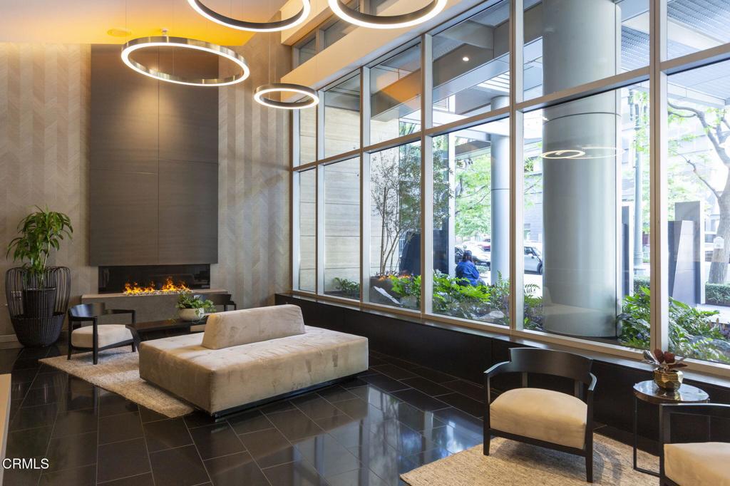 1155 S Grand Avenue 1403