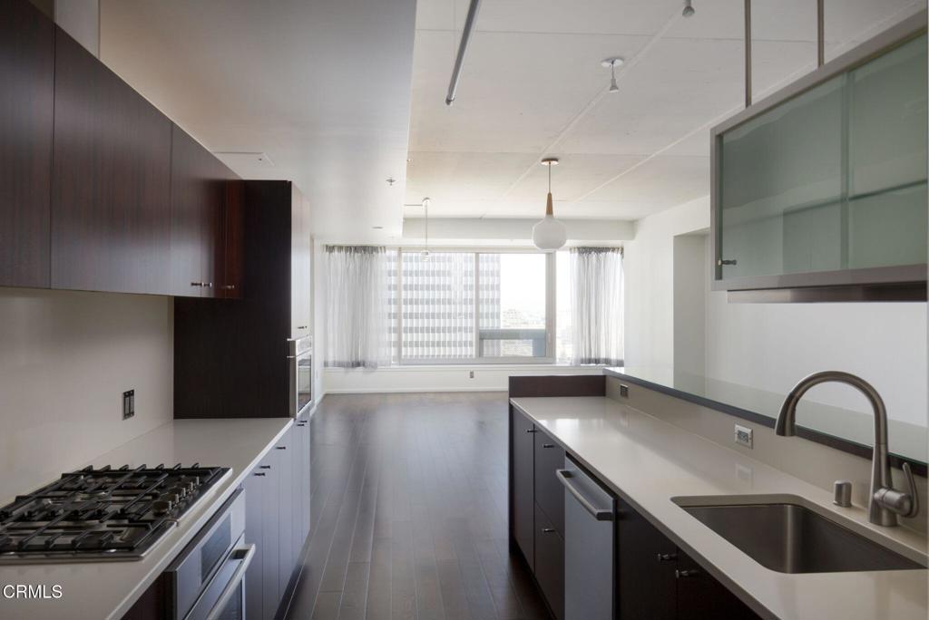 1155 S Grand Avenue 1403