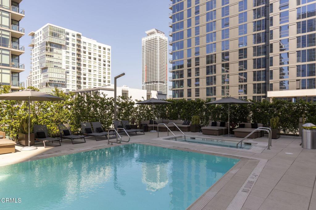 1155 S Grand Avenue 1403