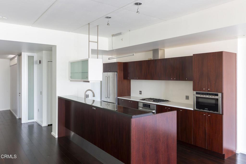 1155 S Grand Avenue 1403