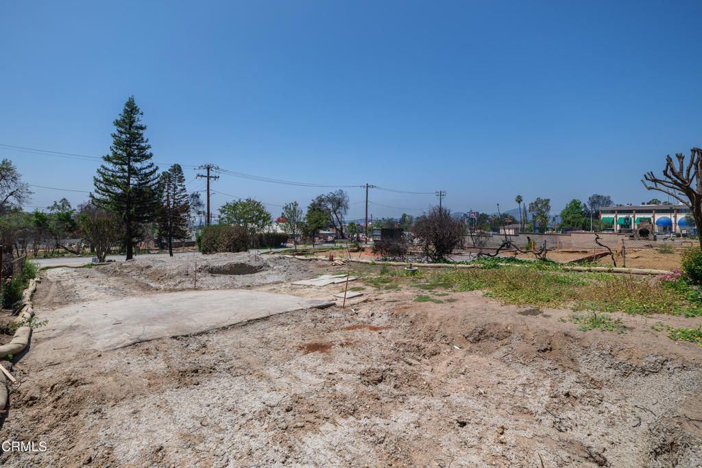 955 E Mendocino Street