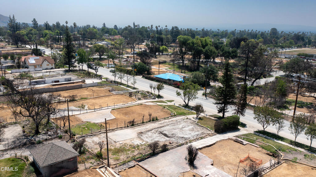 955 E Mendocino Street